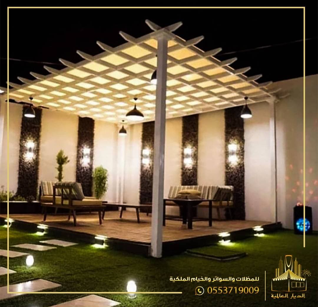 صورة افتراضية مظلة متحركة ذكية بتصميم عصري لمساحات خارجية بجدة والرياض.